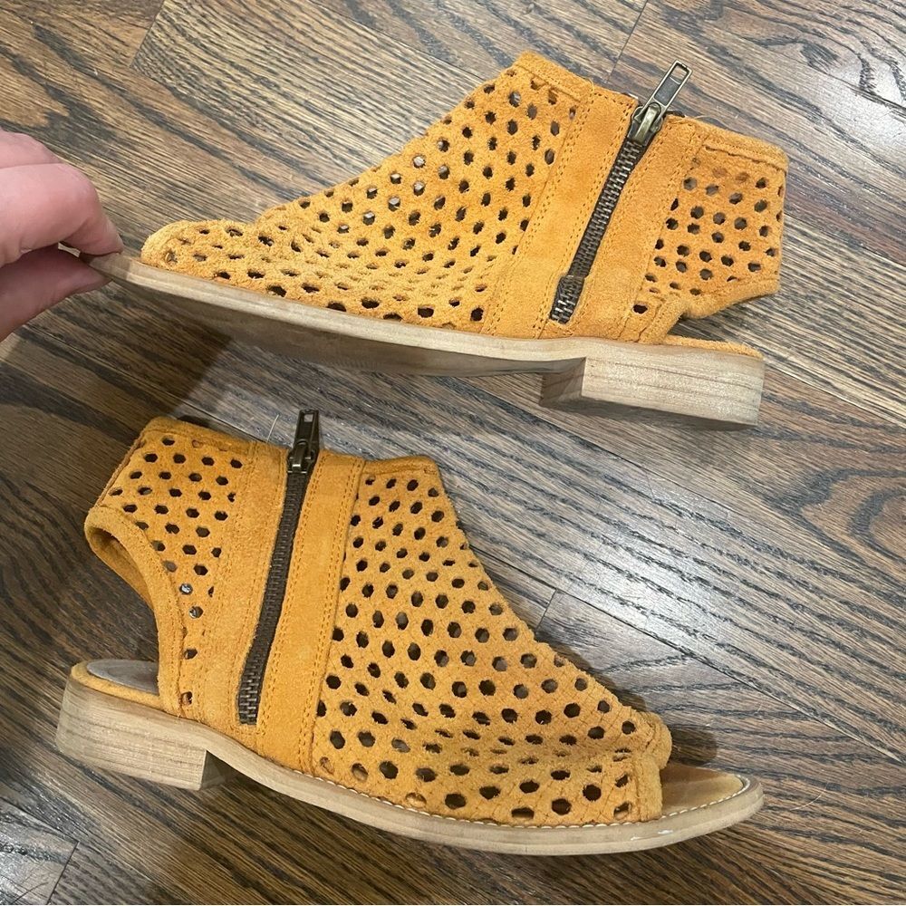 MUSSE & CLOUD Aria Ankle Boot Sandals Perforated Suede Open Toe Zip Up Sandals - Picture 2 of 11